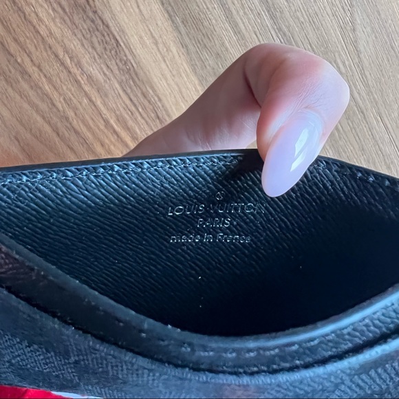 LOUIS VUITTON card holder - Picture 5 of 5